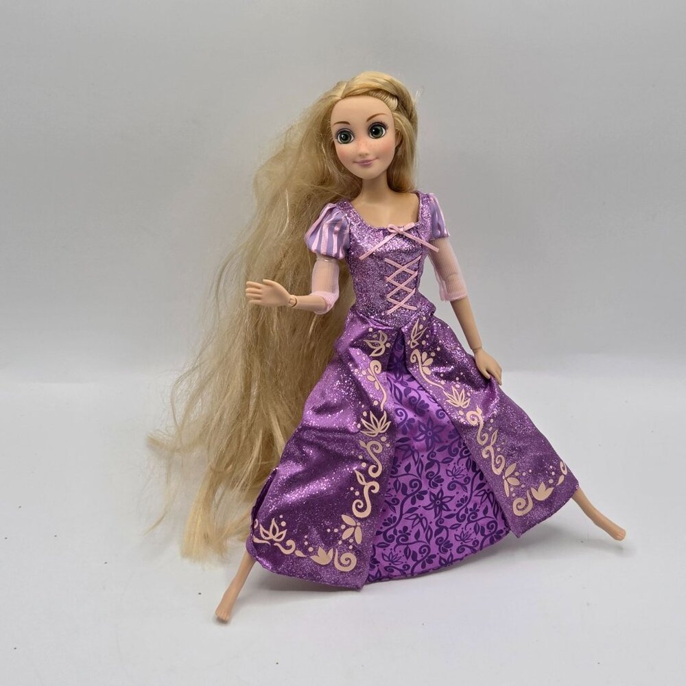 Disney Rapunzel Classic Doll 11-Inch Tangled Princess Collectible